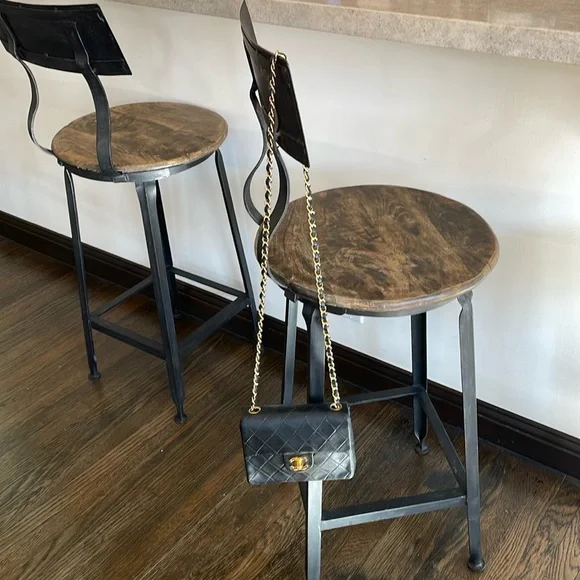 🥂🌟HOST PICK🥂🌟Absolutely Stunning Vintage Lambskin Chanel Crossbody Bag - Picture 2 of 15